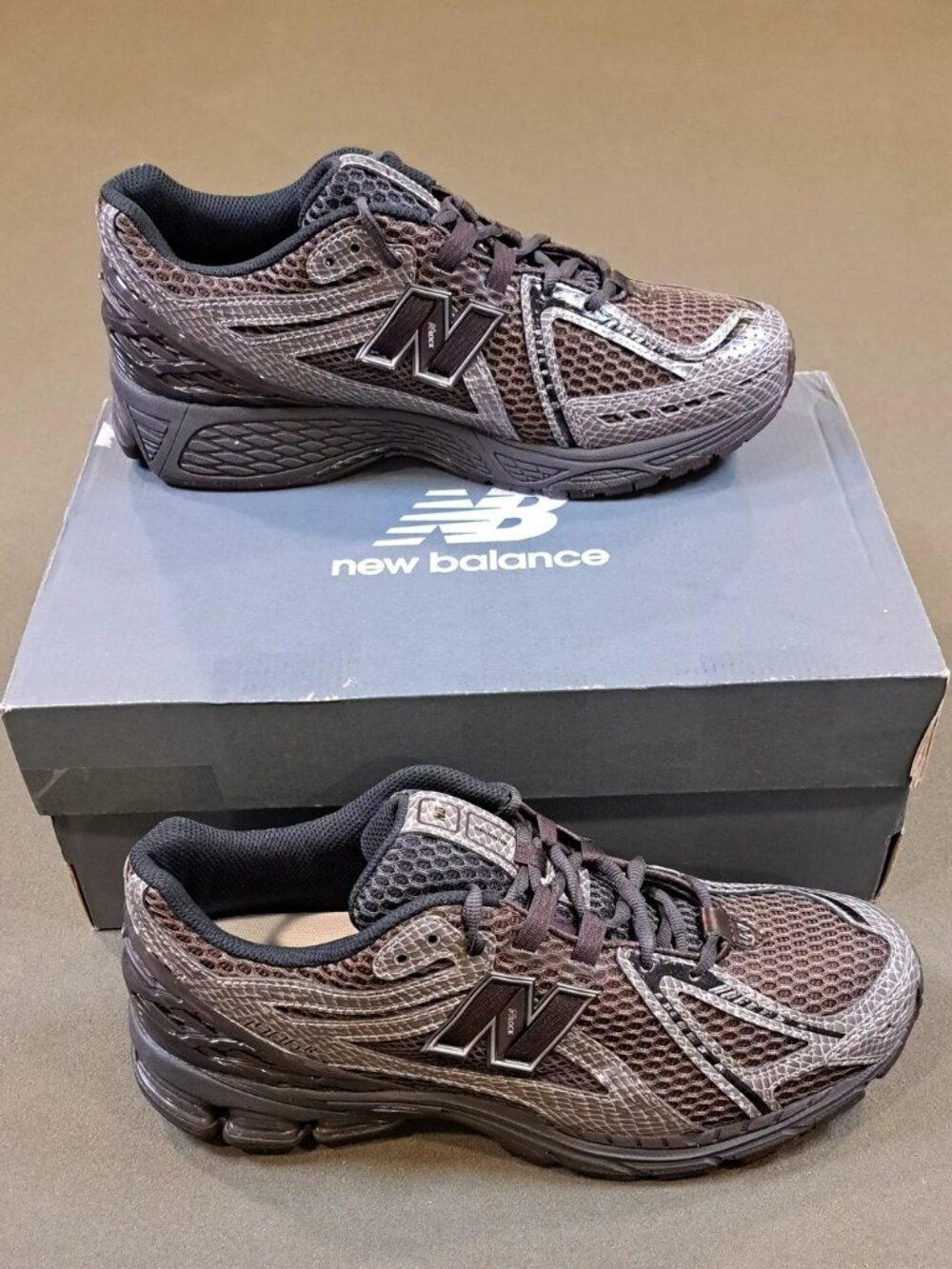 New Balance U1906RV1 Sneaker - Color: Brown/Black - Size: Men 9.5